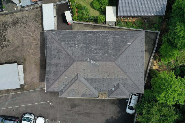 屋根の全体を撮影